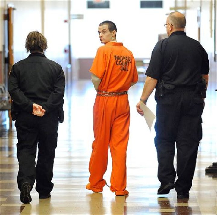 Derek Campos | Wisconsin Attorney