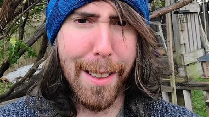 Unraveling The Enigma Of Asmongold's Fortune