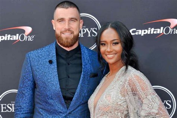 Unveiling Sean Evans' Romantic Life: Who Has He Dated?